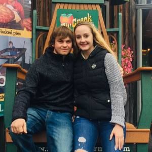 Meet your Posher, Carly